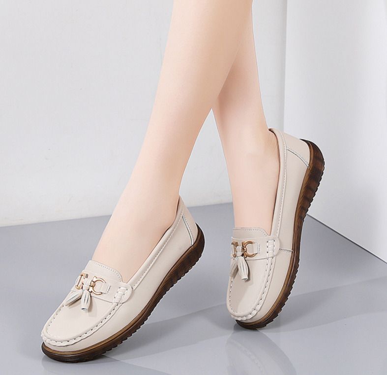 Neue frauen einzigen kopf rindsleder flach mund quaste lässig mutter paket fuß Lefou hang ferse leder schuhe_voghion.com