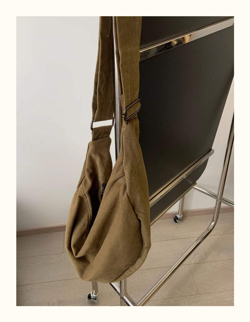 2024 Cheese Fall Winter Dumpling Bag Shoulder Unisex Large Bag_voghion.com