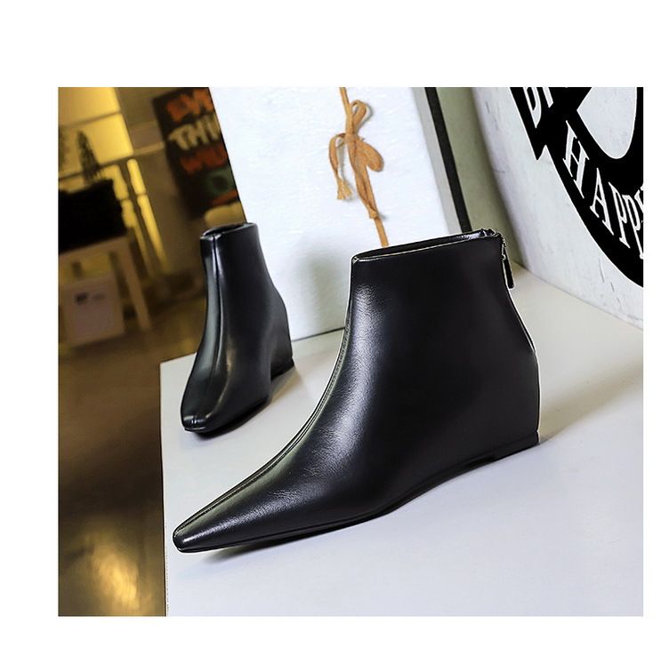 Stylische Damenstiefel mit Blockabsatz, spitzer Zehenpartie, Plateausohle und niedrigem Schaft für den Winter, modische und bequeme Stiefeletten und Bare Boots_voghion.com