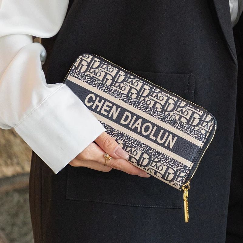 Portefeuille Long pour téléphone portable, une pièce, avec Clip en cuir, léger, tendance, cadeau pour femmes, nouvelle collection printemps/été 2024_voghion.com