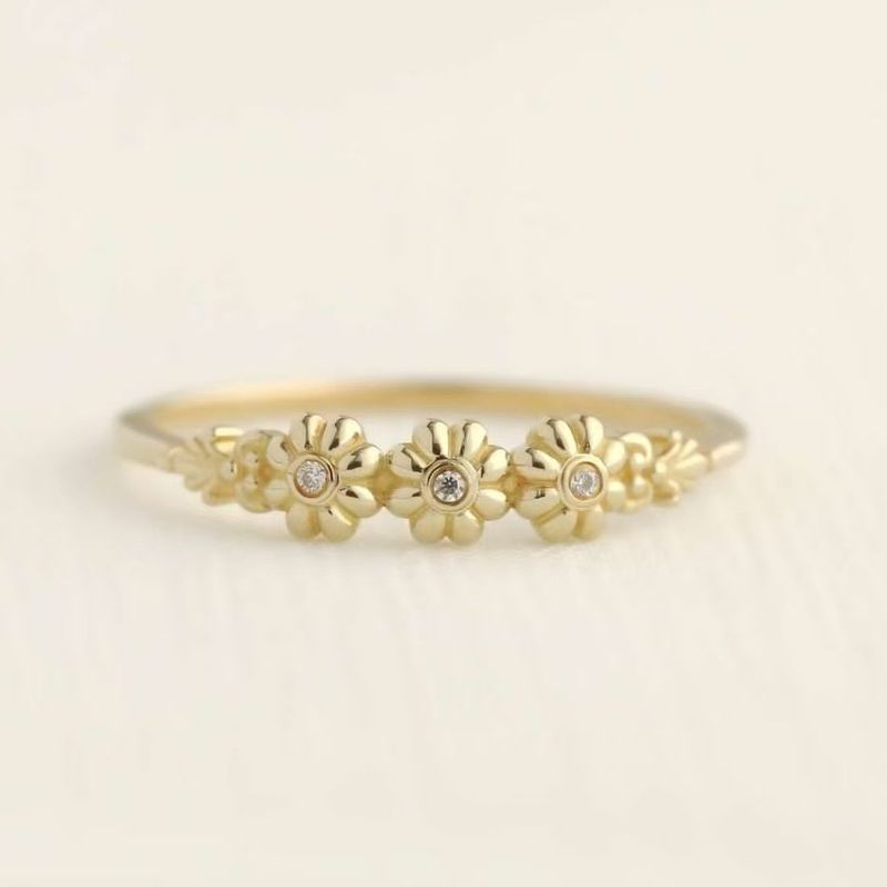 Sanjie's Ultra Simple New Small Flower Damenring Gold Ins Vielseitiges Modearmband_voghion.com
