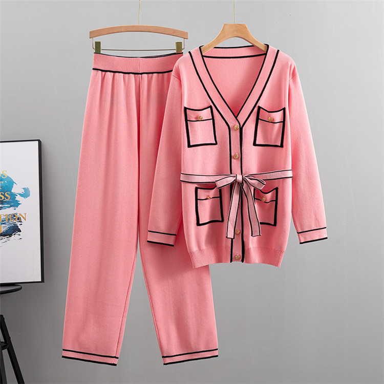 Completo da donna in due pezzi, cardigan, pantaloni e gamba larga_voghion.com