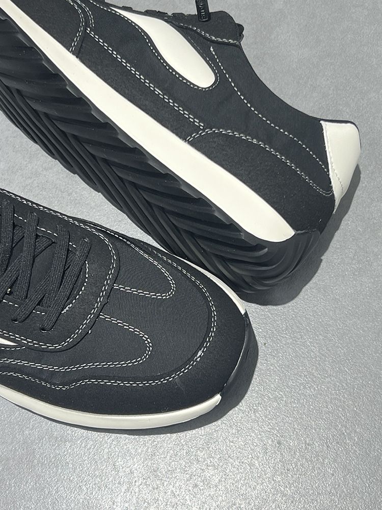 New High-End Cloth Spring Breathable Ice Silk White Shoes Men's Slip-On Lightweight Soft Sole Casual Sneakers_voghion.com