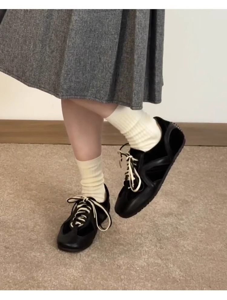 ShoeVault Cowhide Two-tone Lace-up Deep Mouth Flat Casual Sneakers For Women Retro Square Toe Genuine Leather Forrest Gump_voghion.com