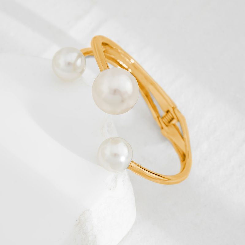 Simple And Elegant Irregular Metallic Bracelet With A Fashionable Feel Pearl Opening Spring Bracelet_voghion.com
