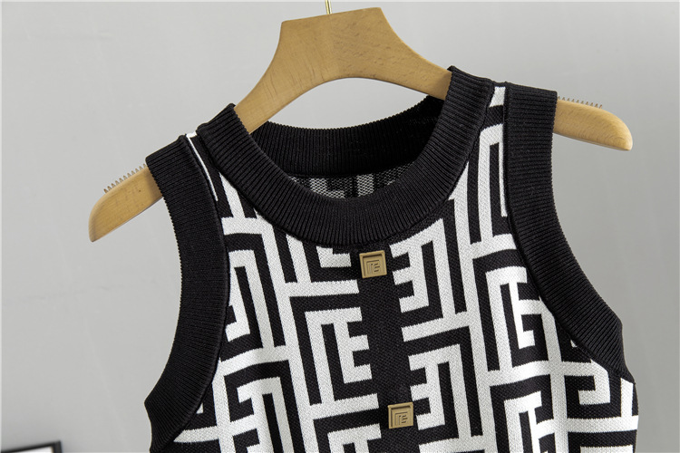 Set de două piese pentru femei, format din pulover tricotat cu temperament la modă și rochie-vest_voghion.com