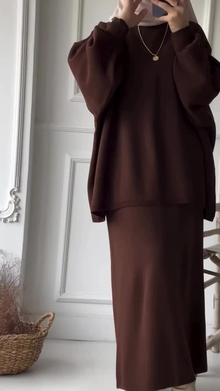 Damen-Set aus Oversize-Strickpullover und geradem Rock – Minimalistisches zweiteiliges Outfit (S-3XL, Weiß/Kastanienbraun/Khaki/Schwarz)_voghion.com