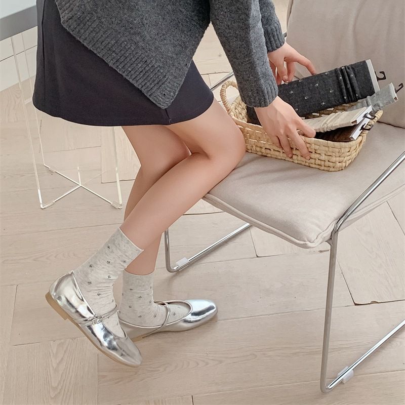 Calzini da donna con pizzo floreale - Stile vintage francese, cotone traspirante, calzini boho chic per look casual e alla moda. Calzini in pile con scarpe Dexun._voghion.com