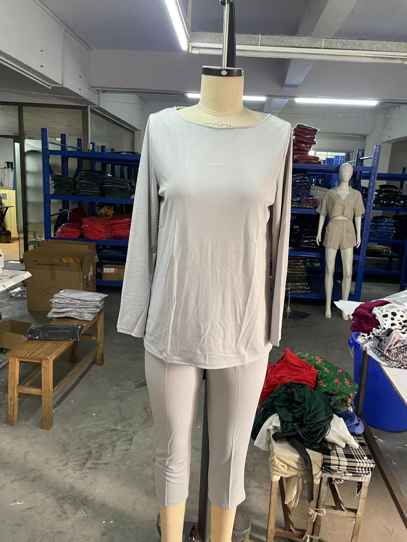 Set da donna casual in due pezzi a maniche lunghe in tinta unita sciolto_voghion.com