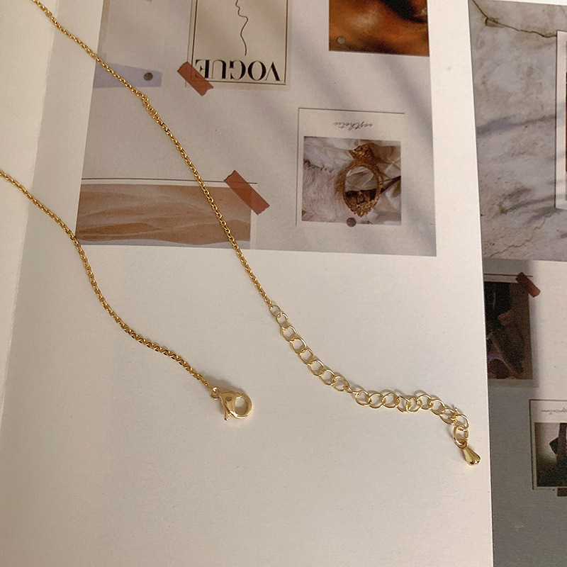 Collana leggera di lusso con farfalla a forma di occhio di gatto, stile estivo da donna, design di alta qualità, accessori decorativi con catena per clavicola, collana_voghion.com