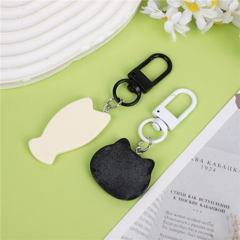 Nouveau sac à dos exquis de niche, pendentif couple meilleur ami, bijoux chat noir et blanc mangeant du poisson, porte-clés_voghion.com