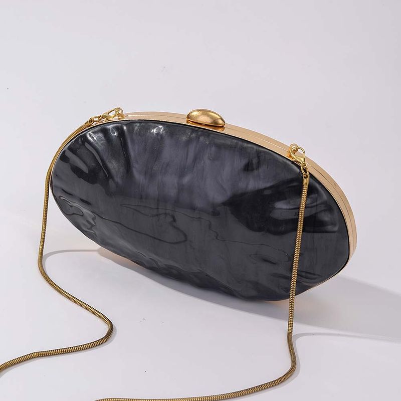 Pochette in acrilico di ispirazione vintage con conchiglia: elegante borsa a tracolla ovale per matrimoni, feste serali e outfit boho chic_voghion.com