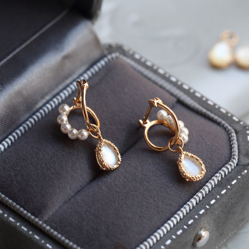 Natural White Crystal Drop Earrings - Non-Pierced Screw-Back Design With Shell Pearl Hoops, Silver-Plated Finish For Women_voghion.com