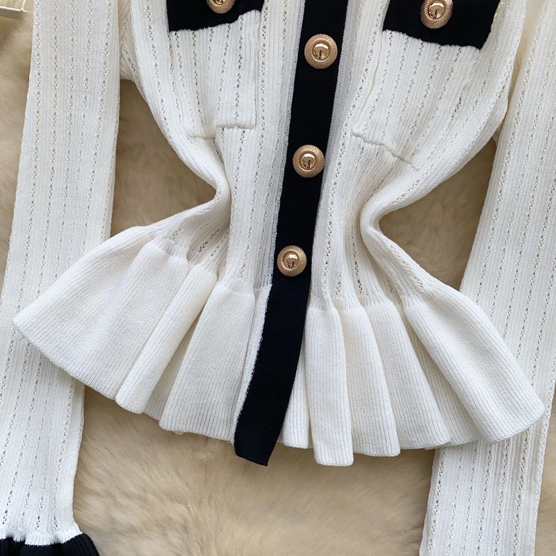 Women's Clothing Metal Button Waist Long Sleeve Luxury-Inspired Contrast Trim Metal Button Long Sleeve Knit Top – Slim Fit High Waist Staple For Fall_voghion.com