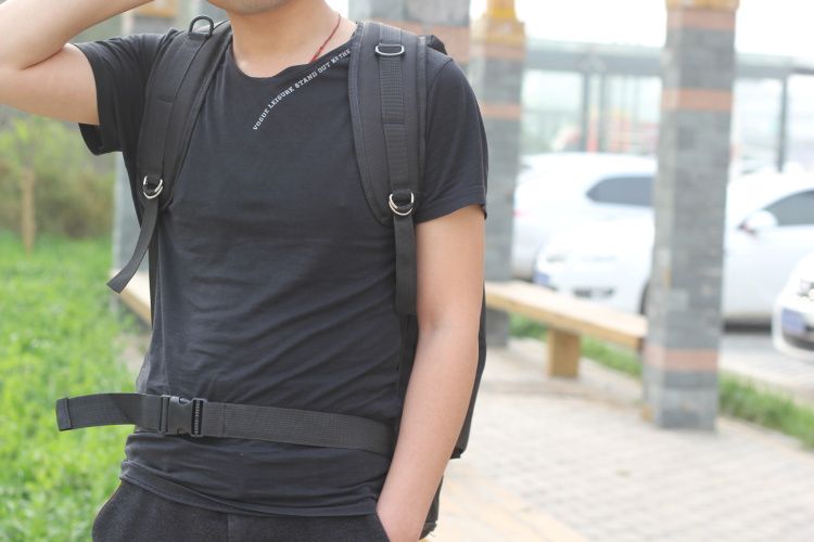 Zaino impermeabile da uomo da 80 litri per esterni_voghion.com