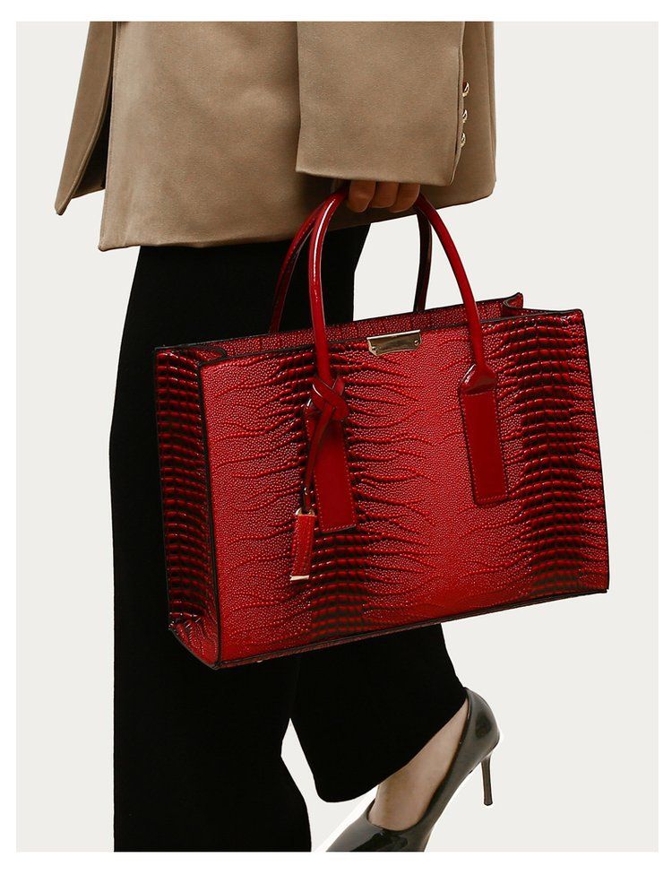 New Women's Trend Crocodile Pattern Handheld One Shoulder Crossbody Tote Bag_voghion.com