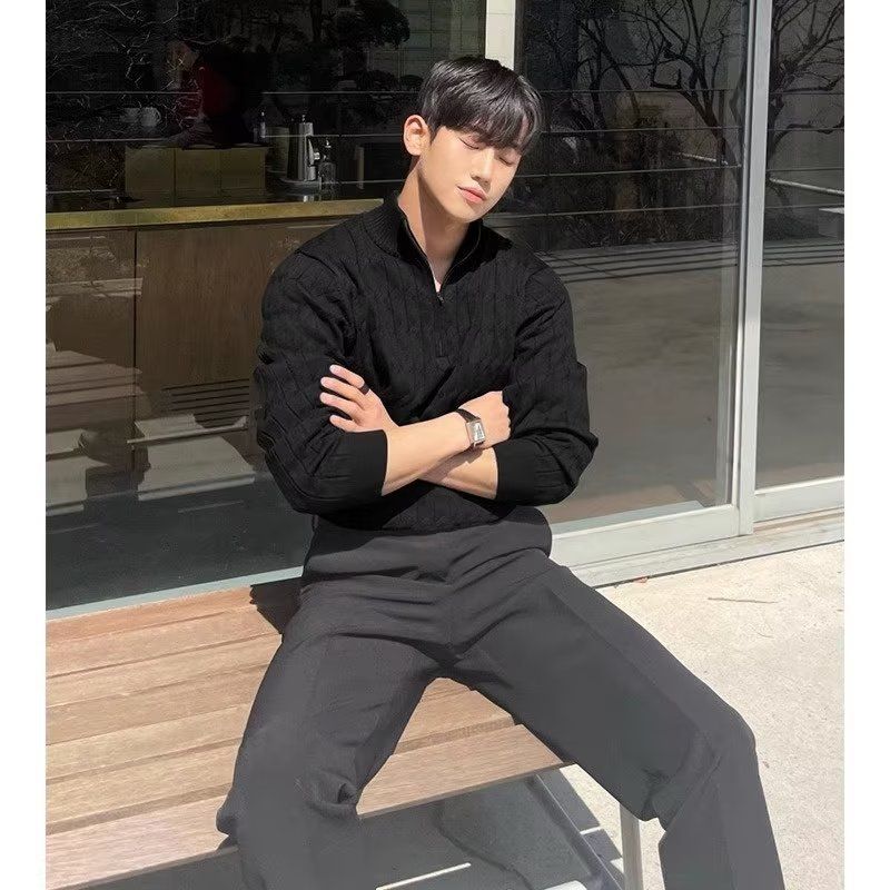 Men’s Half-Zip Knit Sweater – Lightweight & Breathable, Slim-Fit Pullover, Moisture-Wicking Fabric (White/Black/Brown, Sizes M-XXXL)_voghion.com