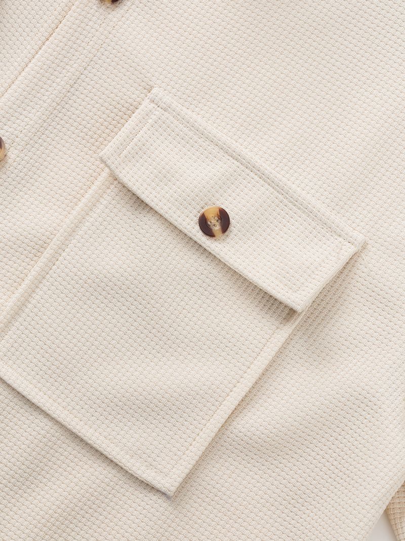 Herrenbekleidung: Kurzarmhemd aus Waffelstrick mit Tasche – lässiges Oberteil mit Button-Down-Kragen in Unifarben (Schwarz, Weiß, Grau, Khaki, Burgunderrot)_voghion.com