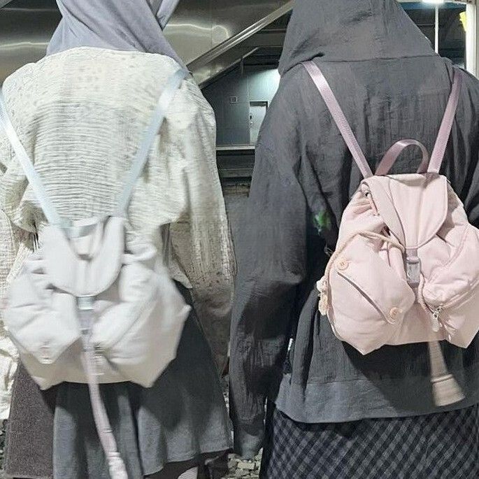 Korean Niche Brand Pocket Buckle Drawstring Nylon Functional Women's Backpack 2025 Spring And Summer New Fashion Versatile Leisure Daily_voghion.com
