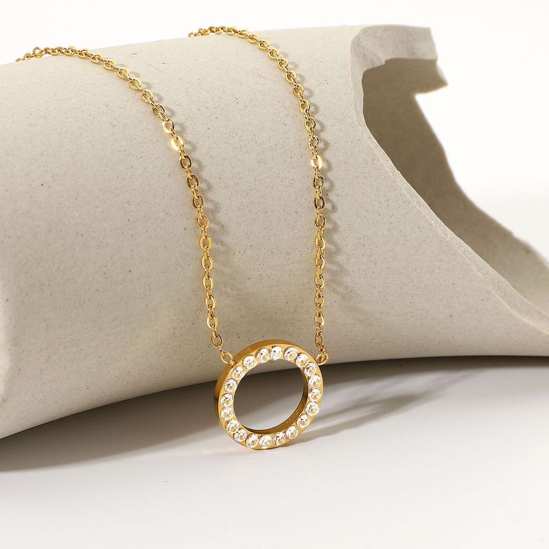 Collana con ciondolo in zirconia cubica con collare in acciaio inossidabile dorato a forma di cuore circolare geometrico cavo per donna_voghion.com
