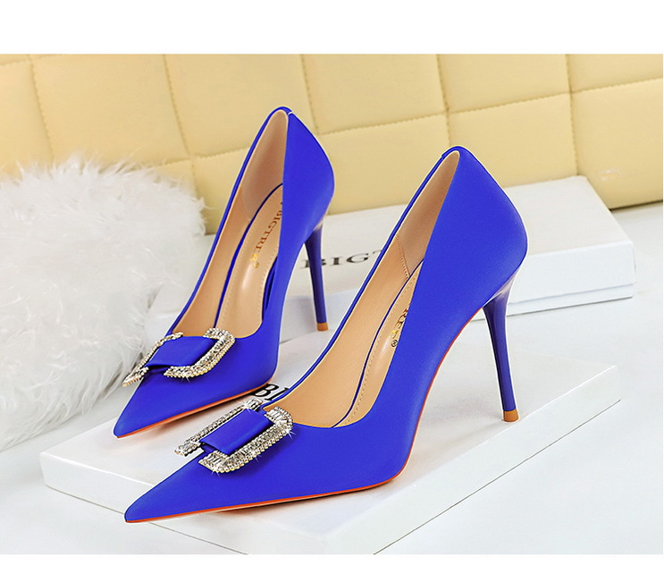 3265-K6 Fashion Banquet High Heels With Thin Heels, Shallow Mouth, Pointed Satin Metal Rhinestone Button Single Shoes_voghion.com