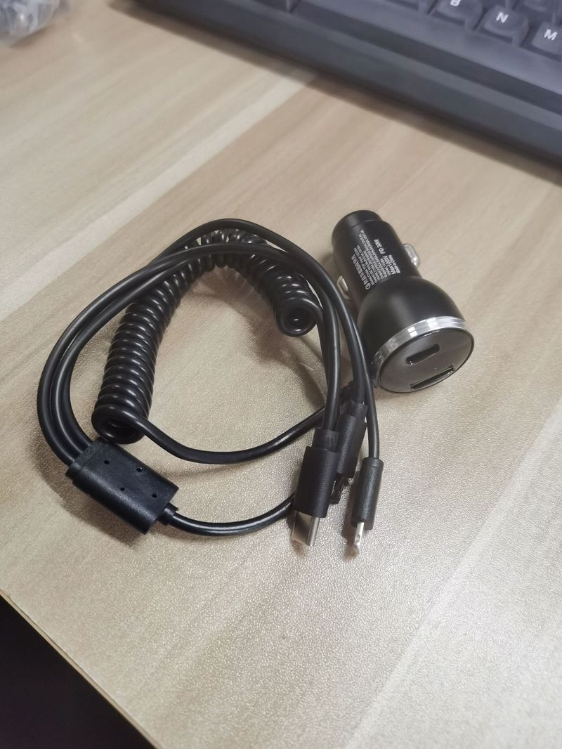 Nov digitalni avtomobilski polnilec z enim do tremi kabli 100W super hitro polnjenje_voghion.com