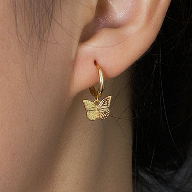 Orecchini pendenti a forma di farfalla in argento sterling placcato oro K_voghion.com