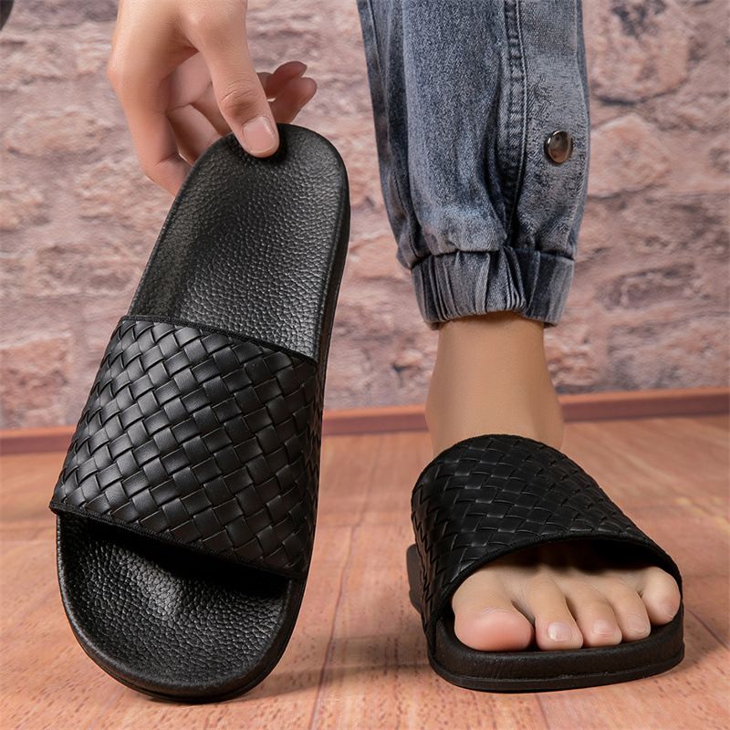 Pantofole da uomo estive di qualità imbattibile, nuove e di stile, alla moda e minimaliste, per l'uso esterno. Suola spessa antiscivolo per sport all'aria aperta e_voghion.com