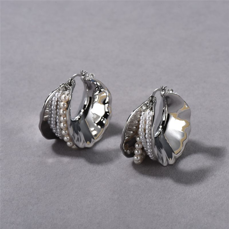 Women's Jewelry - Geometric Silver Textured Pearl Hoop Earrings, Minimalist Statement Earrings For Women, Fashionable And Elegant_voghion.com