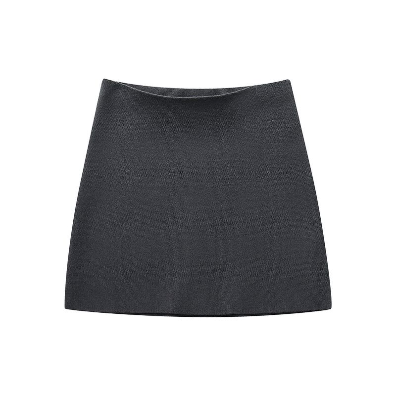 Conjunto de suéter e minissaia de malha para outono e inverno - roupa casual elegante para escritório com mangas compridas e combinação de cores puras_voghion.com