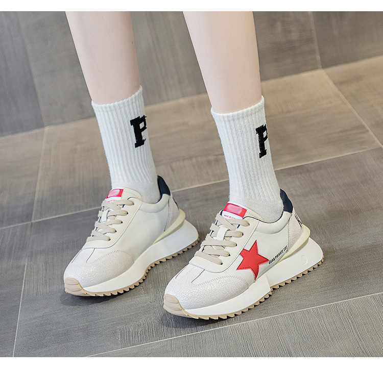 Live Heißer Stil 2023 Herbst Neue Zeigen Kleine Füße Leder Casual Schuhe Star Sports Trendy Waffel Forrest Gump Frauen_voghion.com