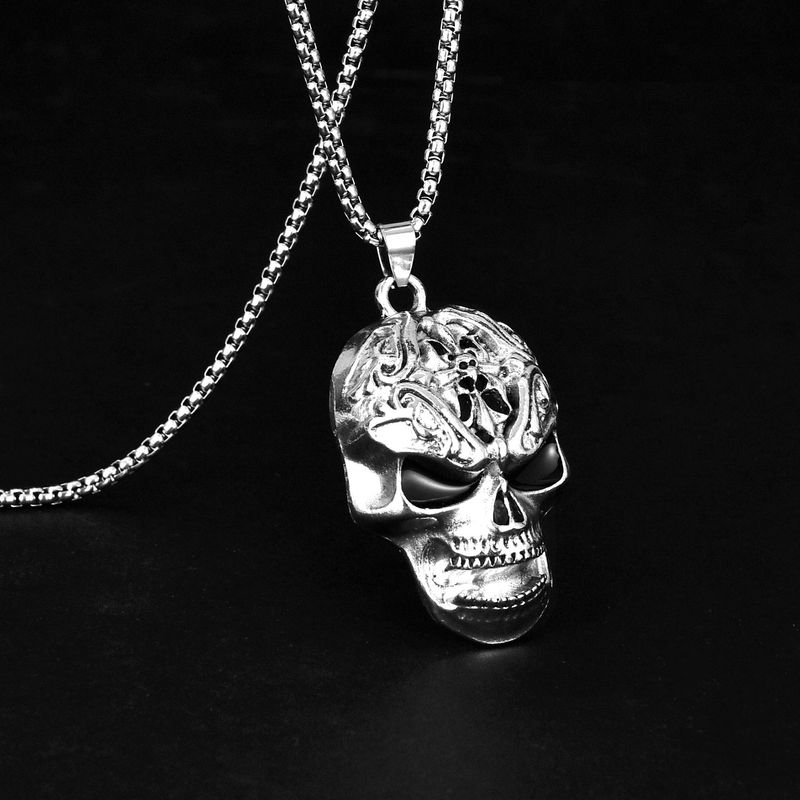 European And American Long Hip-hop Ghost Head Necklace, Halloween Skull Pendant, Non-mainstream Men's Necklace_voghion.com