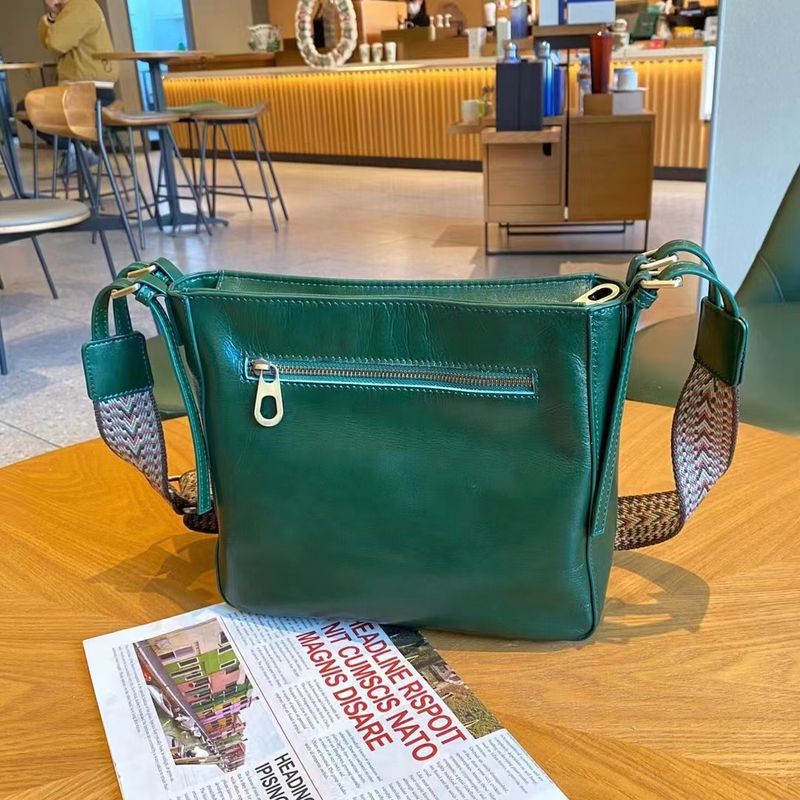 Borsa a tracolla versatile e capiente in pelle con design di nicchia, borsa da donna sotto l'ascella_voghion.com