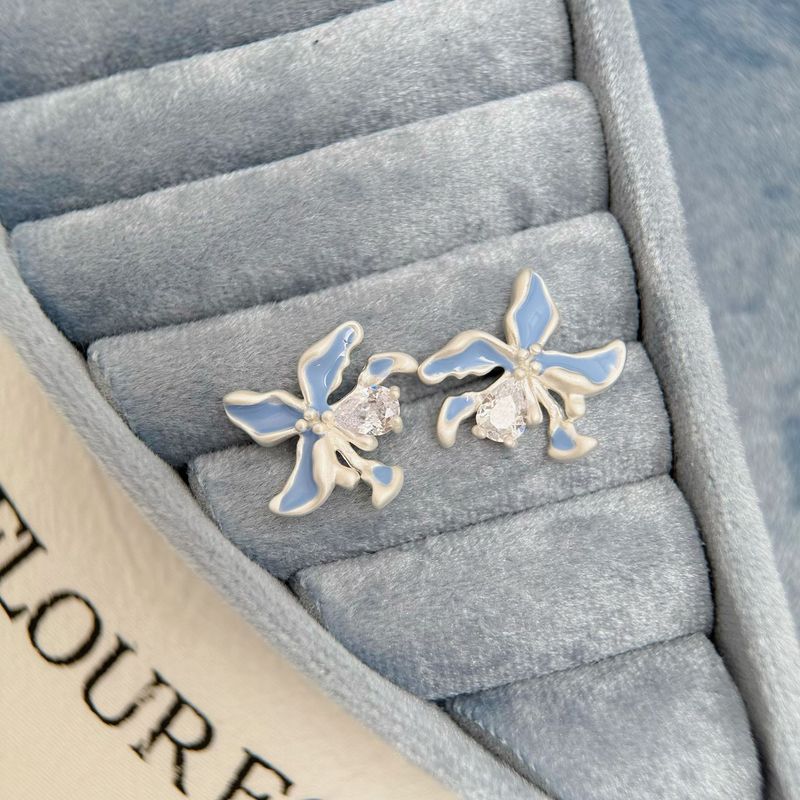 Orecchini a forma di farfalla in zircone con temperamento super fatato, stile dolce foresta, alla moda, con fiori e personalità fresca._voghion.com
