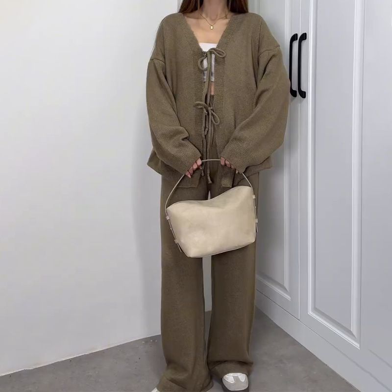 Lässiges, elegantes Outfit-Set für Damen – Strickjacke mit V-Ausschnitt und hoch taillierte Hose mit weitem Bein (7 Farben, Übergrößen geeignet)_voghion.com