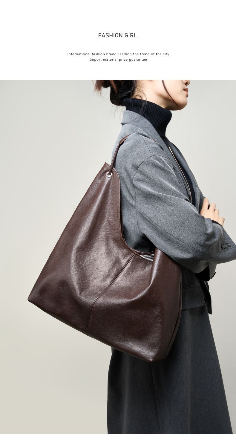 Nuova borsa tote in pelle bovina conciata al vegetale, versatile, capiente e versatile, con una sola spalla, ideale per i pendolari._voghion.com