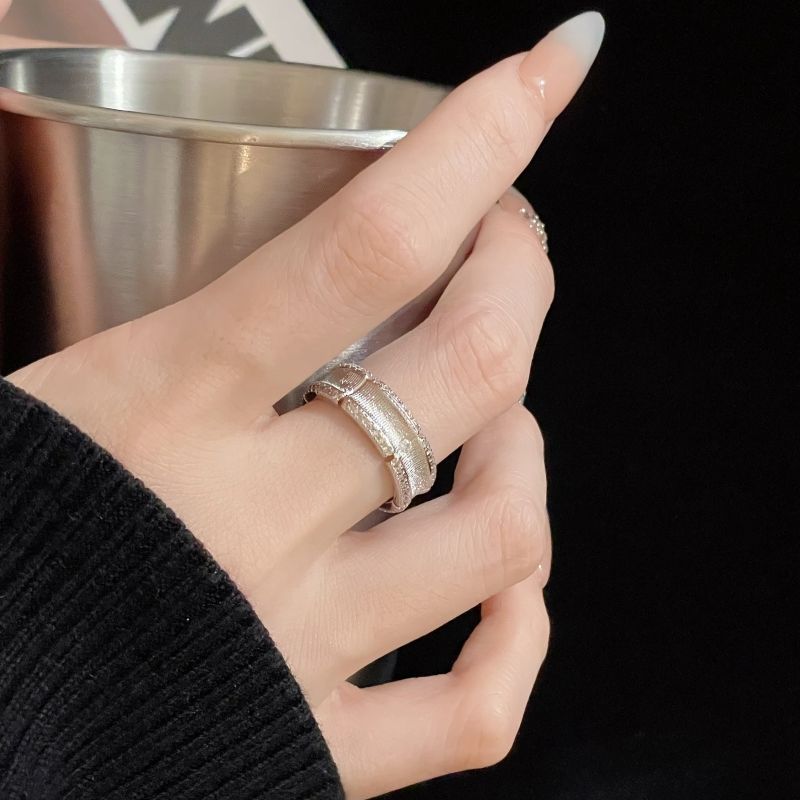 Modischer Gulas-Zirkon mit offenem, schlicht gestapeltem Nischendesign, High-End-Feeling, gepaartem Ring, leichtem Luxusring_voghion.com