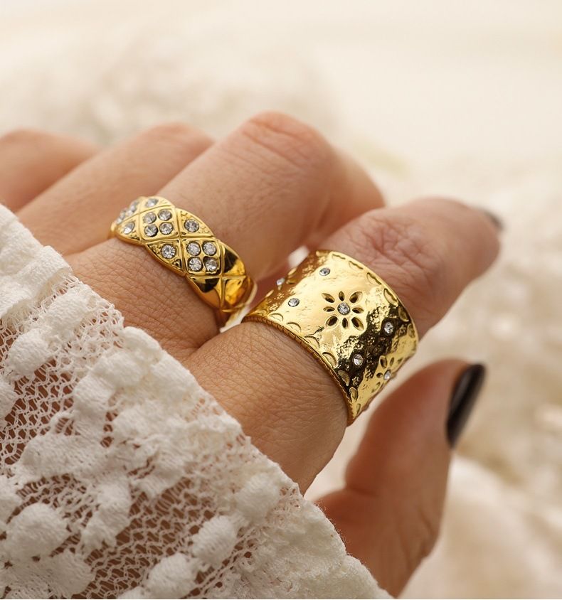 Women's Jewelry French Retro Palace Style Carved Ring Hollow Design Titanium Steel Non Fading Ring Female High End_voghion.com