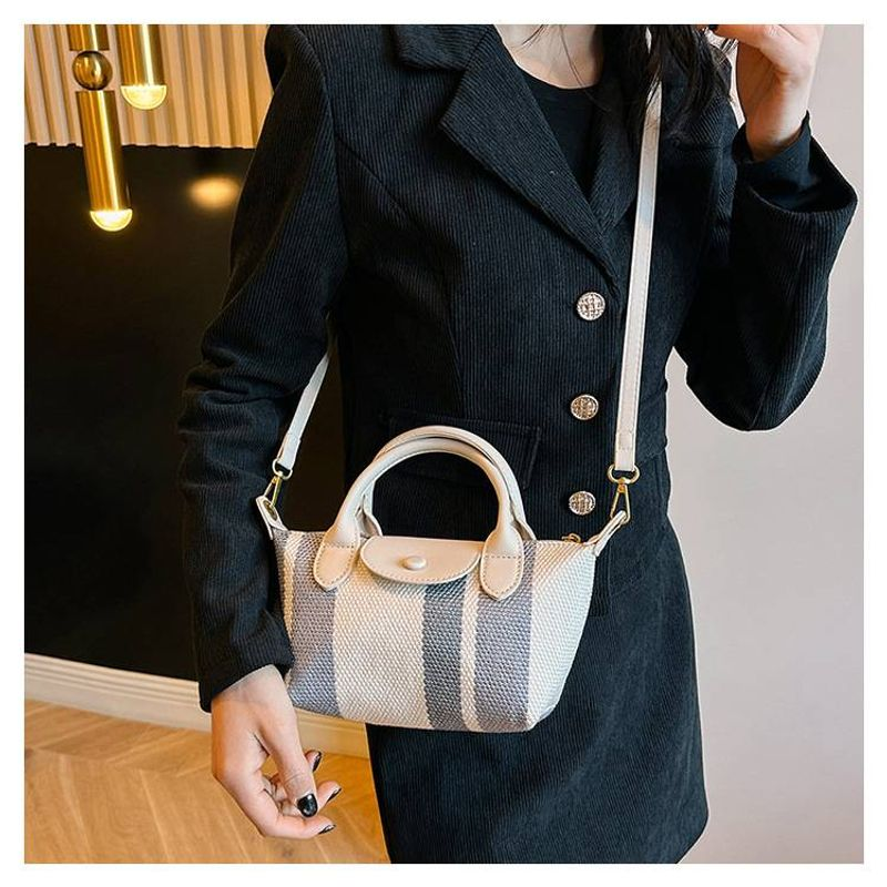 Die neue tragbare Knödeltasche Trendlinie von hochwertigen Stoffstreifen Single-Shoulder Crossbody Bag_voghion.com