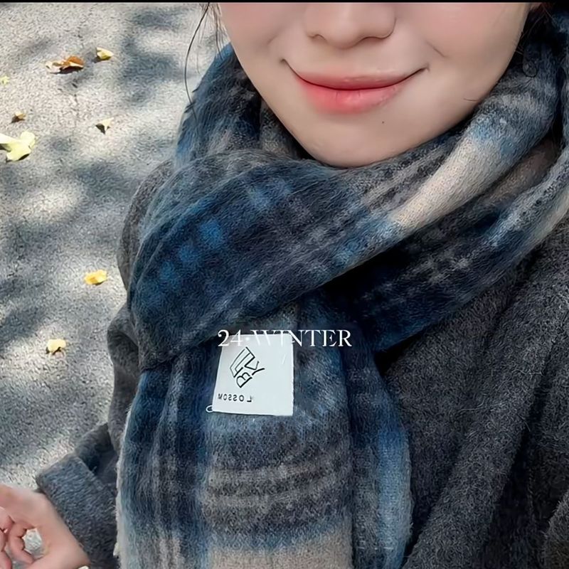 Japanese Style New Crystal Blue Fluffy Scarf Women, Thickened Warm For Autumn And Winter, Versatile Christmas Plaid Neck_voghion.com