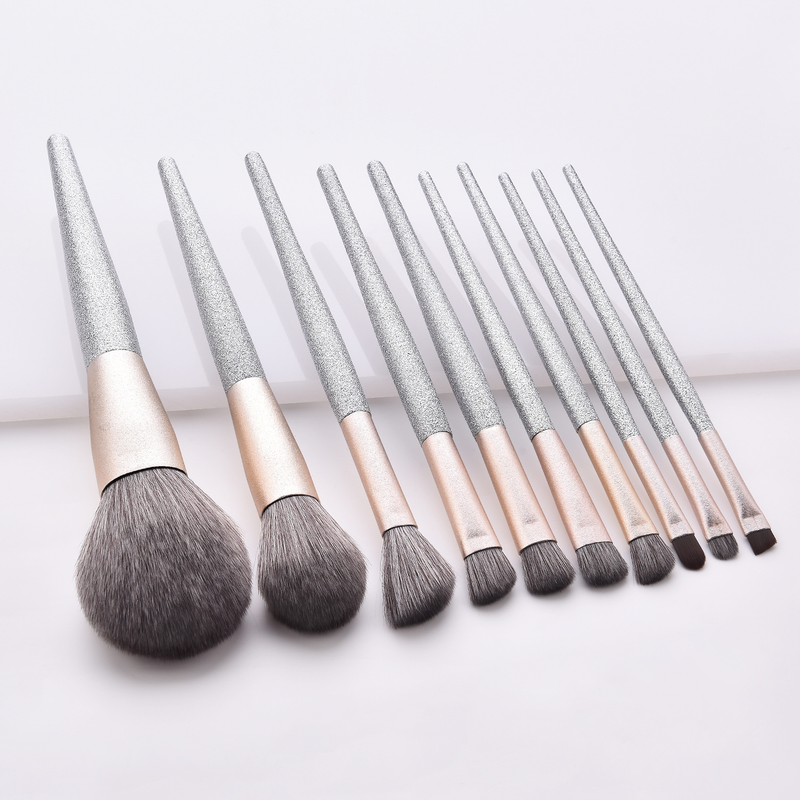 Conjunto de 10 pincéis de maquiagem Yuncai Silver Lisa Powder Brush Blush Brush Makeup Tools GUJHUI_voghion.com
