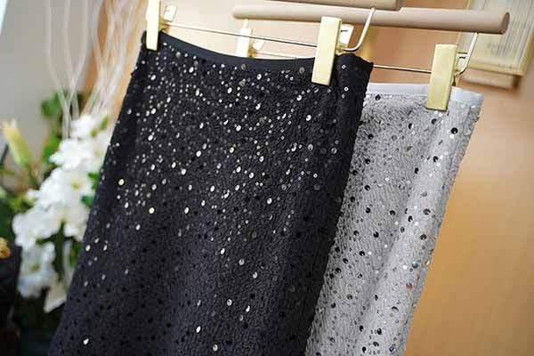 2024 Autumn New tyle mall Fragrant Wind Bright ilk Ruffle Μαύρο Μισό μήκος για γυναίκες, ψηλή μέση και λίμινγκ kirt_voghion.com