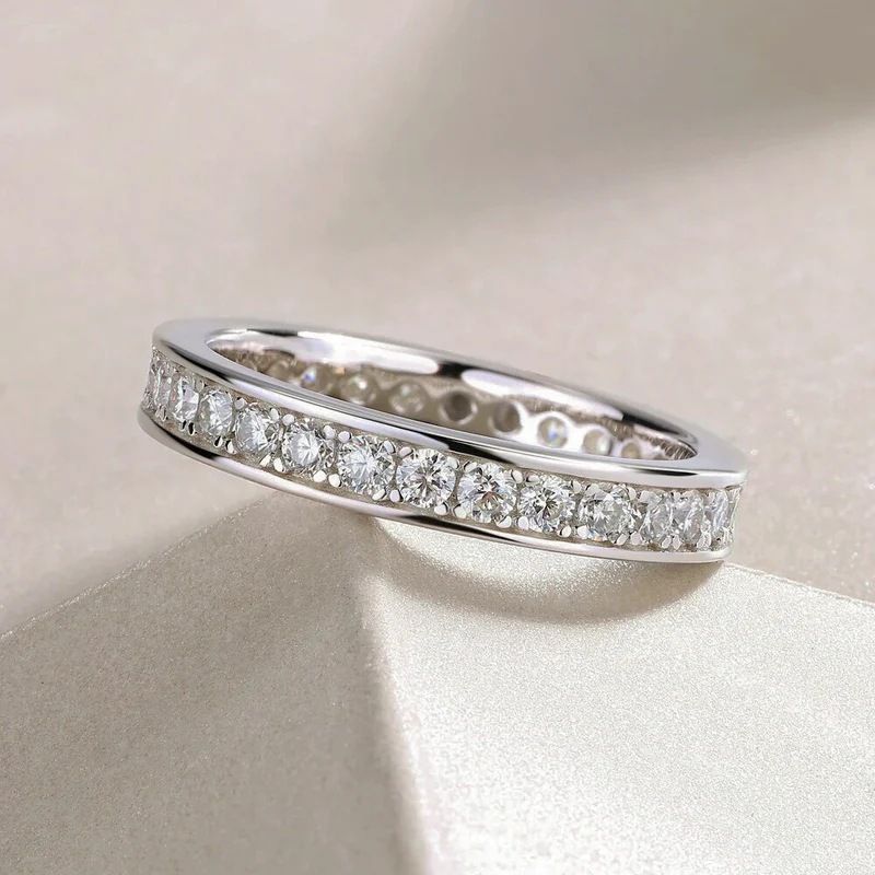 Anel de diamante completo para mulheres, acessórios brilhantes para combinar diariamente, anel versátil elegante e moderno_voghion.com