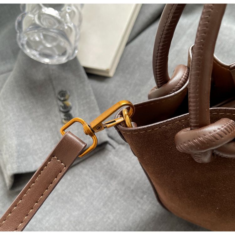 Geavanceerde suède handtas, groentemand, wateremmer nieuwe niche moeder en kind tas, westerse stijl enkele schouder_voghion.com