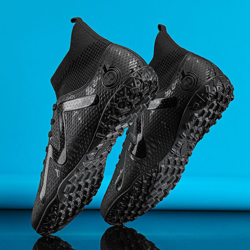 Futbola apavi Vīriešu, pieaugušu pusaudžu studentu, nolauzti nagi, treniņu kedas ar zāli_voghion.com