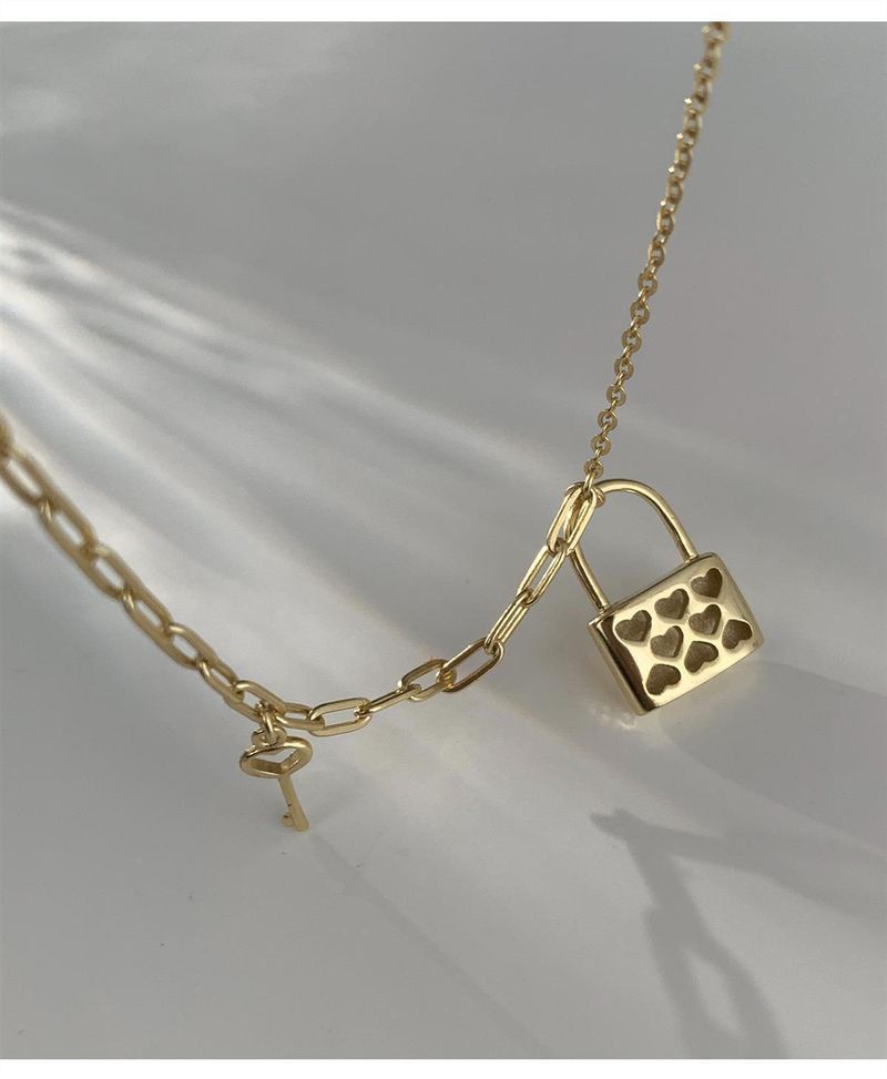 LOVE Lock Necklace Women's Instagram Does Not Fade, Simple Personalized Design Feeling Small, Cold and Trendy Style,_voghion.com