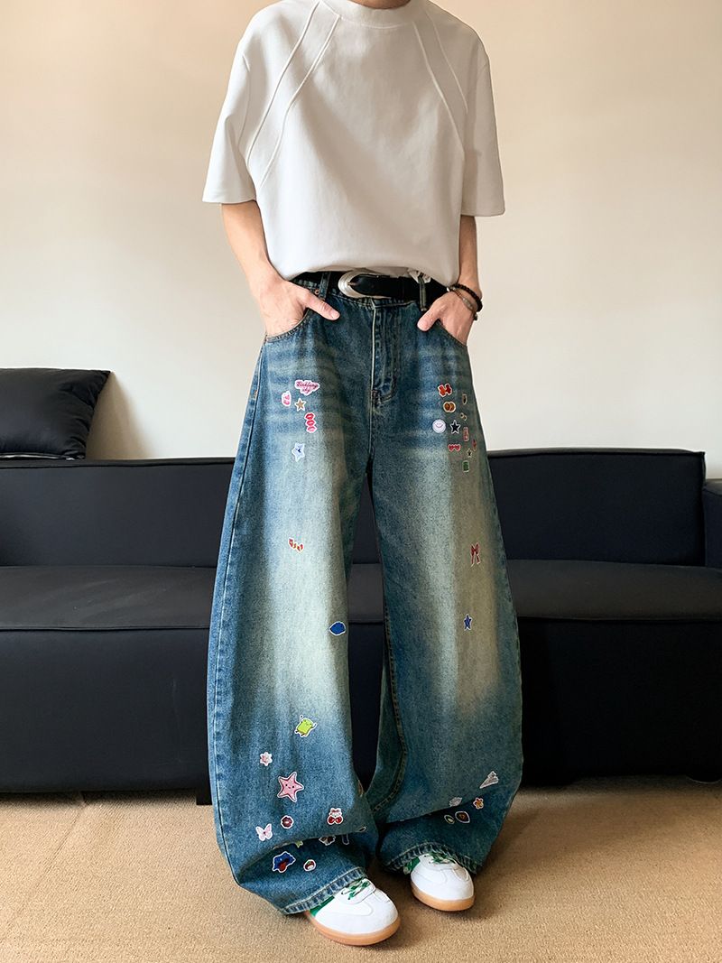 Jeans da uomo, modello dritto, con stampa di adesivi a fumetti, lavati, modello scimitarra, larghi, tridimensionali, aderenti, a gamba larga_voghion.com