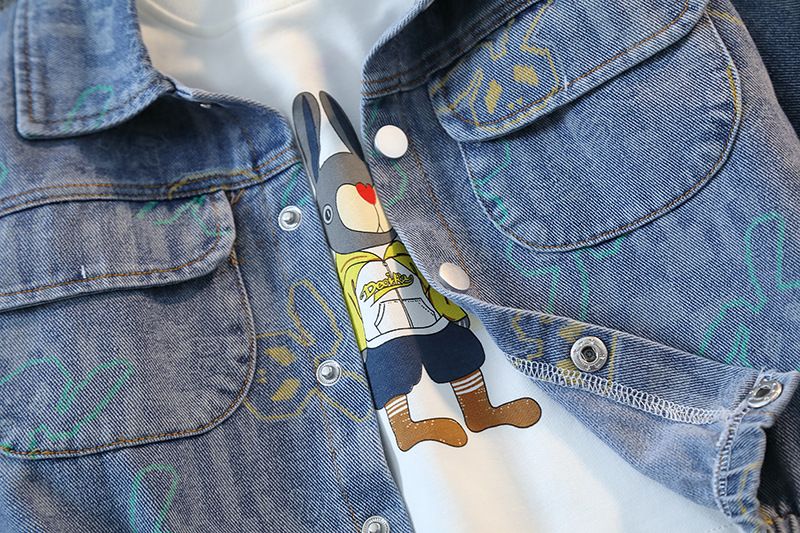 Ubrania dla dzieci Garnitury dla chłopców Nowe ubrania dla dzieci na wiosnę Piękne i modne ubrania Modny dziecięcy garnitur trzyczęściowy z dżinsu Modny_voghion.com