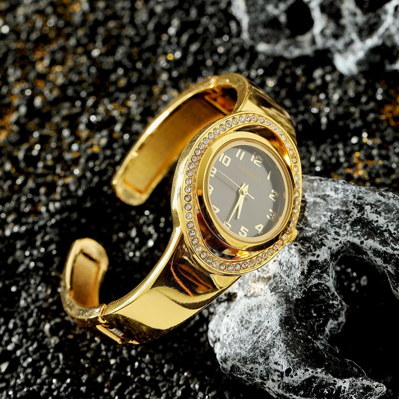 Orologio al quarzo di lusso da donna impreziosito da diamanti, design elegante, cronometraggio di precisione, regalo per fidanzata e amante_voghion.com