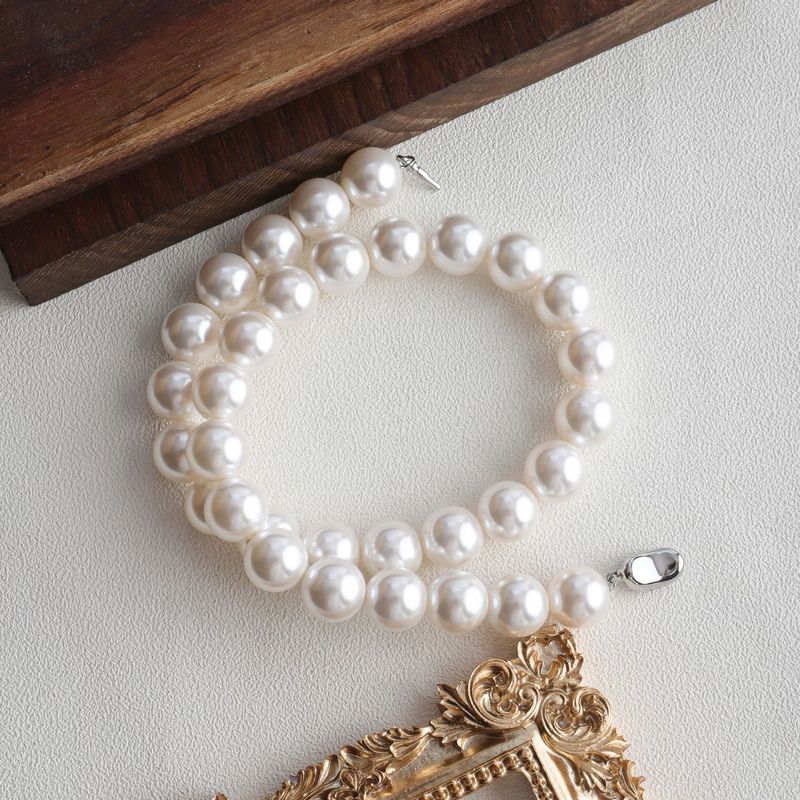 Collana di perle rotonde perfette della famiglia Shi dello stesso stile della febbre coreana per le donne, leggera ed estiva, di lusso, di fascia alta, Internet_voghion.com